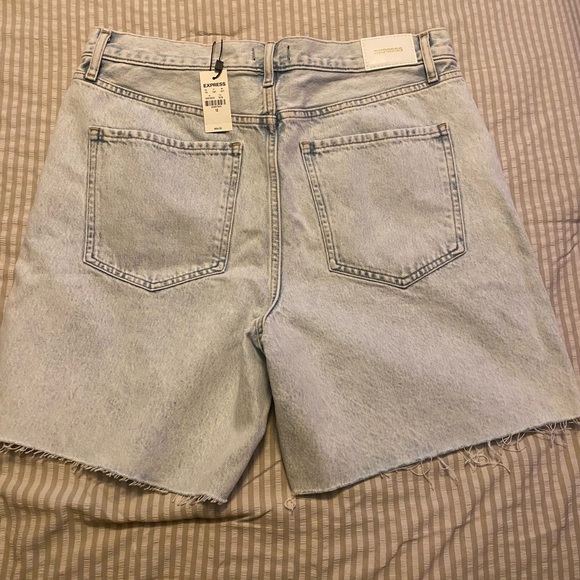 Express Women's Faded Blue Jean Shorts - Picture 2 of 2